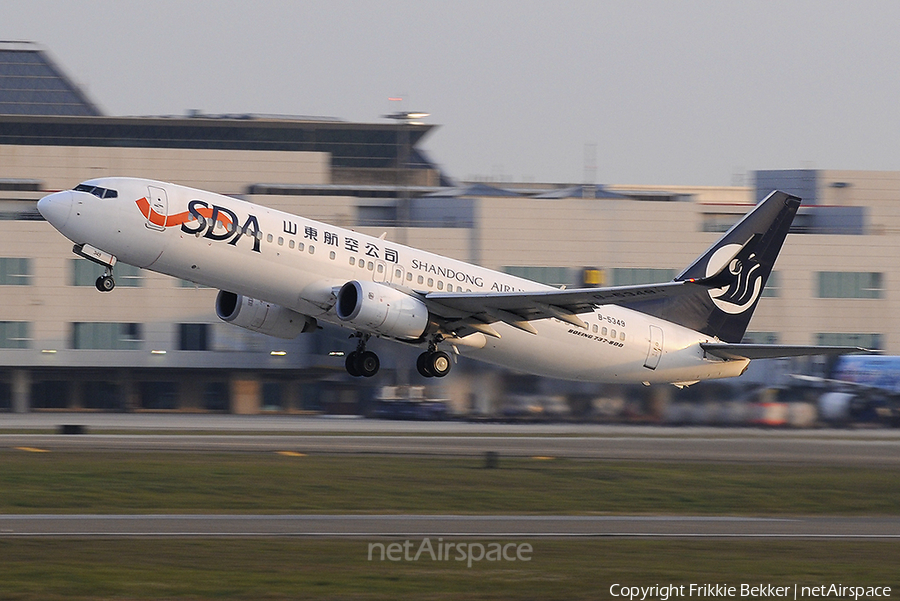 Shandong Airlines Boeing 737-85N (B-5349) | Photo 21525
