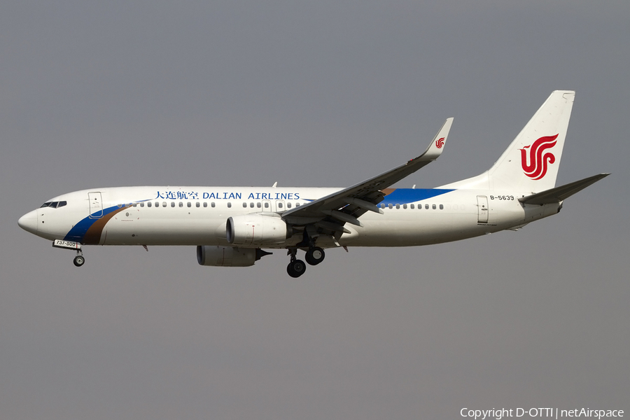 Dalian Airlines Boeing 737-89L (B-5639) | Photo 407080