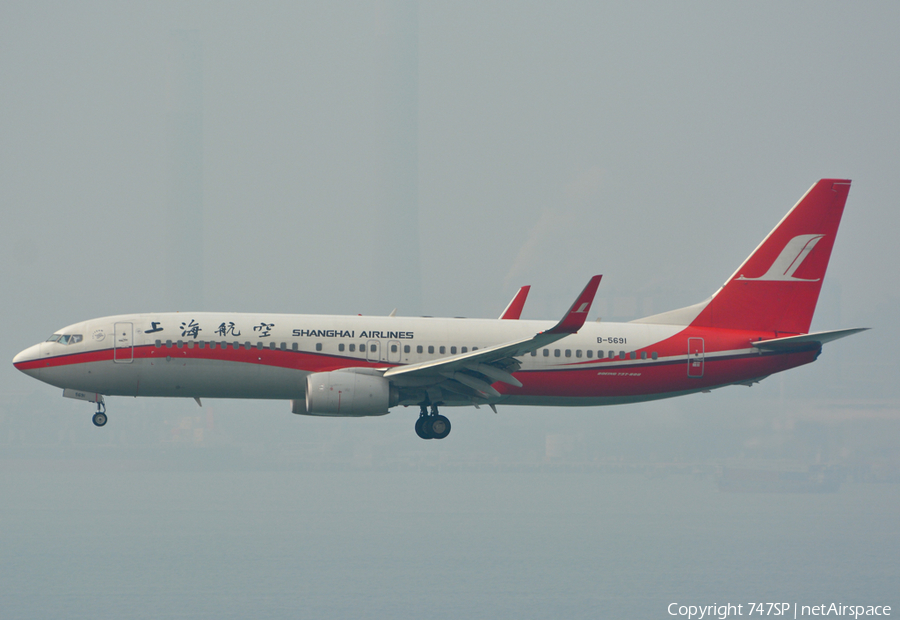 Shanghai Airlines Boeing 737-86N (B-5691) | Photo 32700