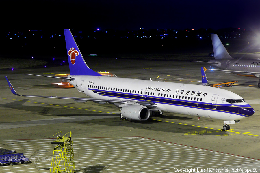 China Southern Airlines Boeing 737-81B (B-5741) | Photo 65846