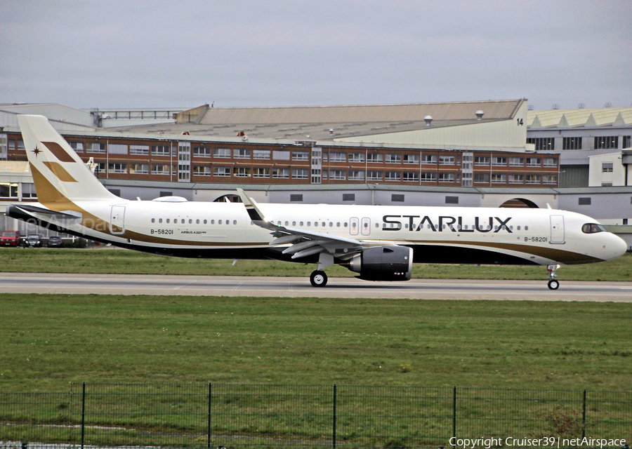 Starlux Airlines Airbus A321-252NX (B-58201) | Photo 381227