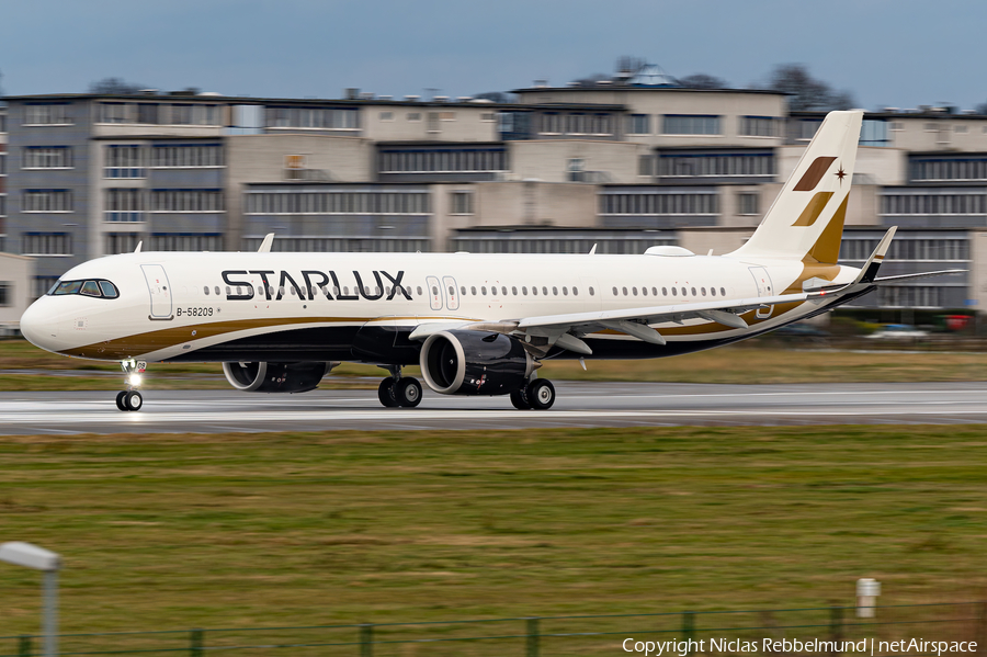 Starlux Airlines Airbus A321-252NX (B-58209) | Photo 486703