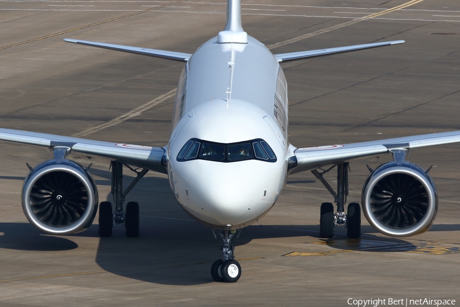Starlux Airlines Airbus A321-252NX (B-58213) | Photo 547573