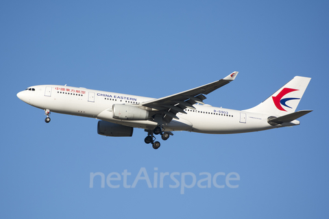 China Eastern Airlines Airbus A330-243 (B-5903) at  Madrid - Barajas, Spain