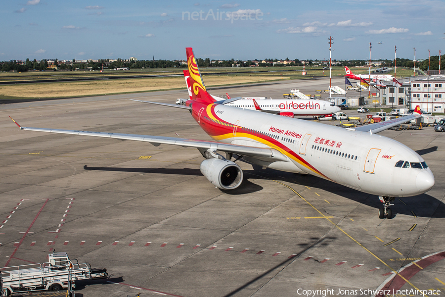 Hainan Airlines Airbus A330-343 (B-5910) | Photo 88457
