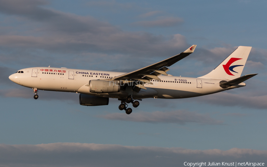 China Eastern Airlines Airbus A330-243 (B-5920) | Photo 245686
