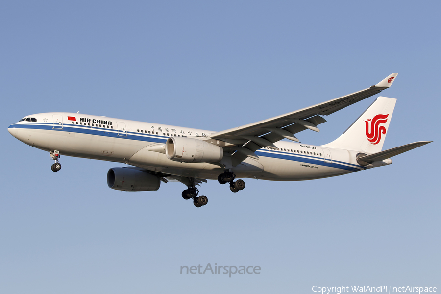 Air China Airbus A330-243 (B-5927) | Photo 625860