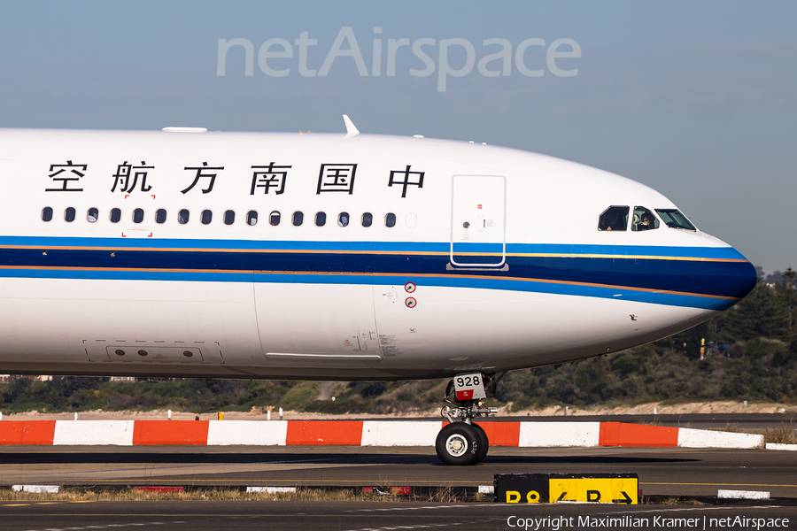 China Southern Airlines Airbus A330-323 (B-5928) | Photo 390192