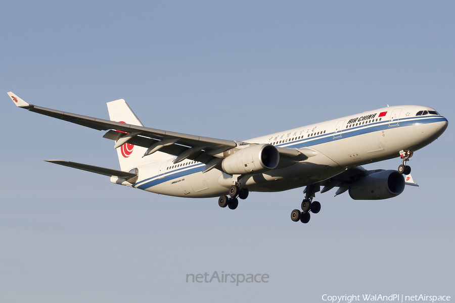 Air China Airbus A330-243 (B-5932) | Photo 623850