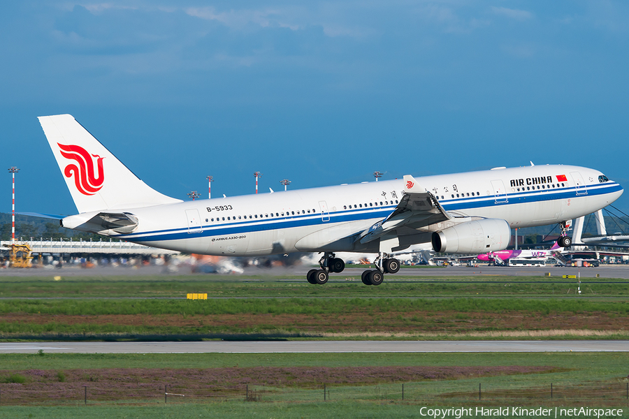 Air China Airbus A330-243 (B-5933) | Photo 292643