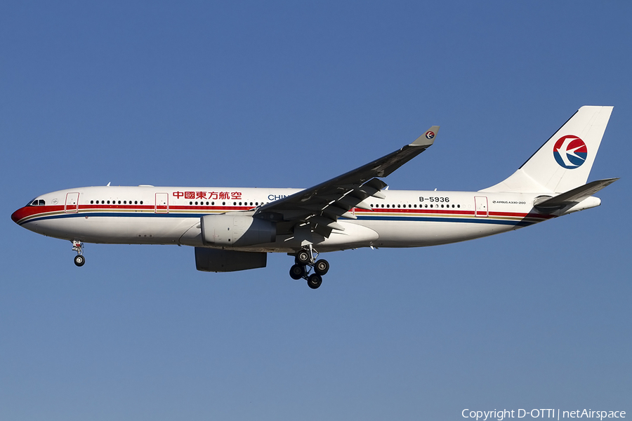 China Eastern Airlines Airbus A330-243 (B-5936) | Photo 457801