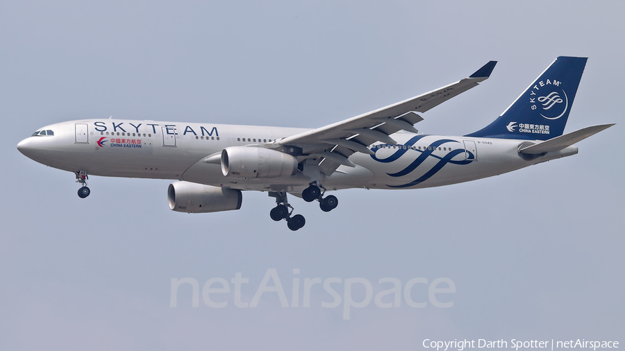 China Eastern Airlines Airbus A330-243 (B-5949) | Photo 318036