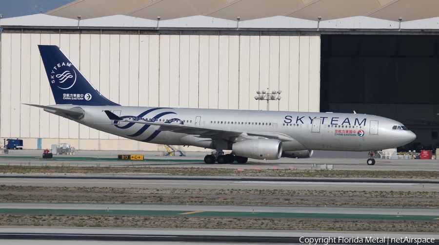 China Eastern Airlines Airbus A330-243 (B-5949) | Photo 552511