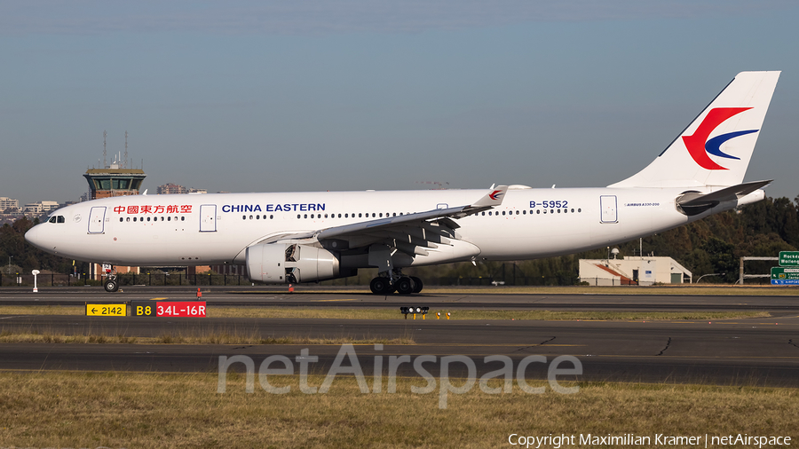 China Eastern Airlines Airbus A330-243 (B-5952) | Photo 390173