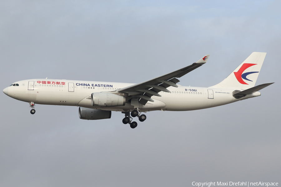 China Eastern Airlines Airbus A330-243 (B-5961) | Photo 489003