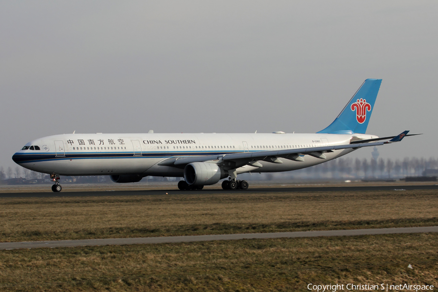 China Southern Airlines Airbus A330-323 (B-5965) | Photo 225222