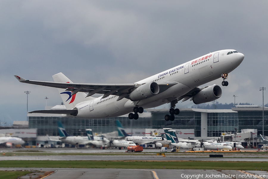 China Eastern Airlines Airbus A330-243 (B-5968) | Photo 265751