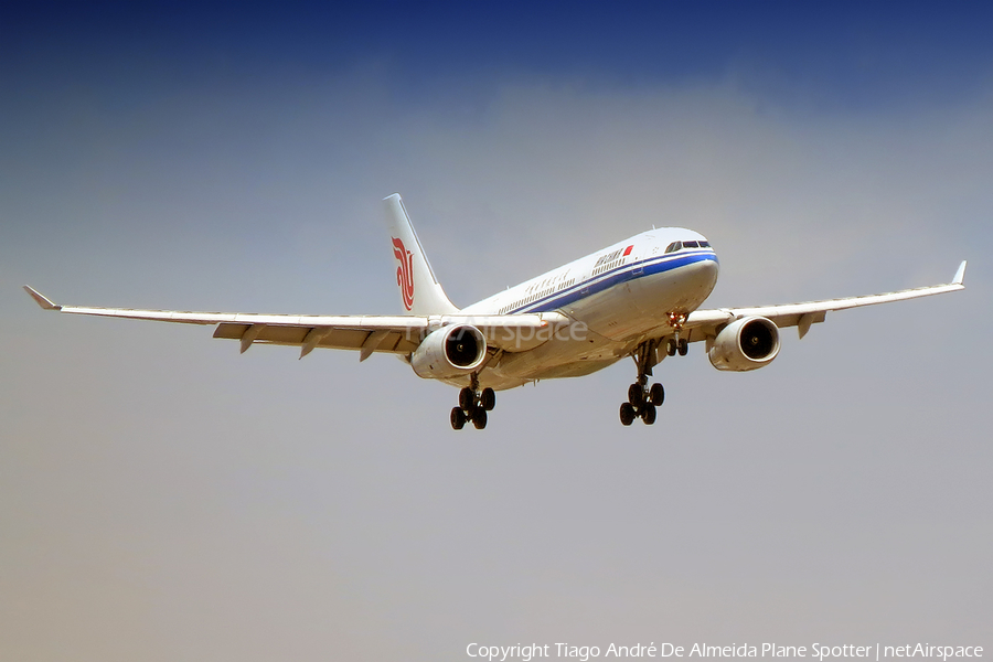 Air China Airbus A330-243 (B-6073) | Photo 395075