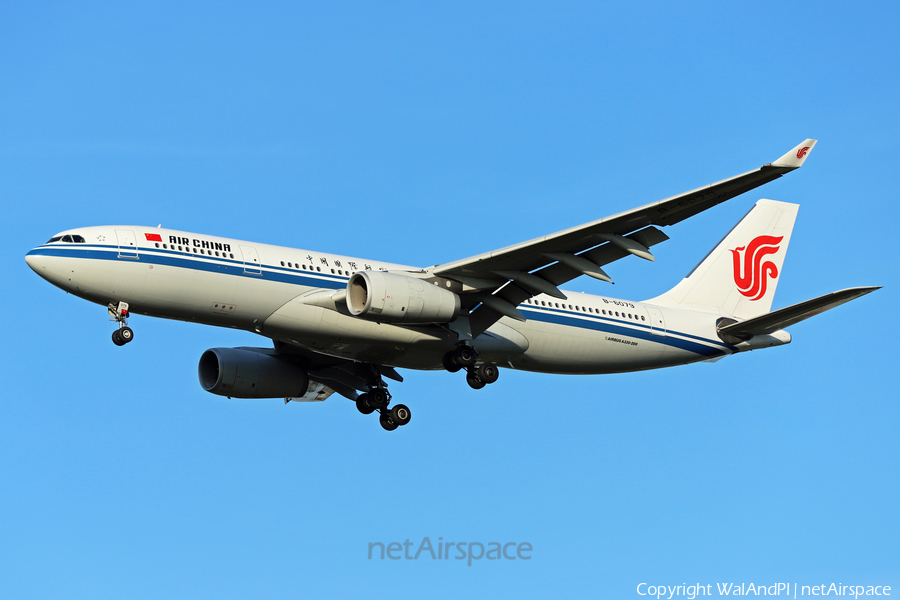 Air China Airbus A330-243 (B-6079) | Photo 465152
