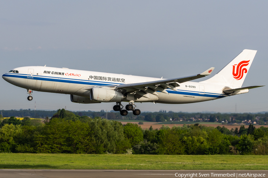 Air China Airbus A330-243 (B-6090) | Photo 680605