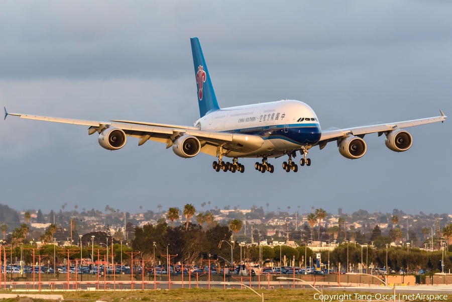 China Southern Airlines Airbus A380-841 (B-6137) | Photo 282936
