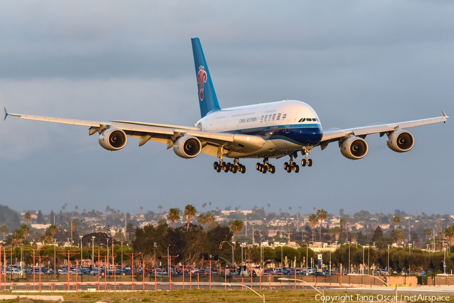 China Southern Airlines Airbus A380-841 (B-6137) | Photo 282936