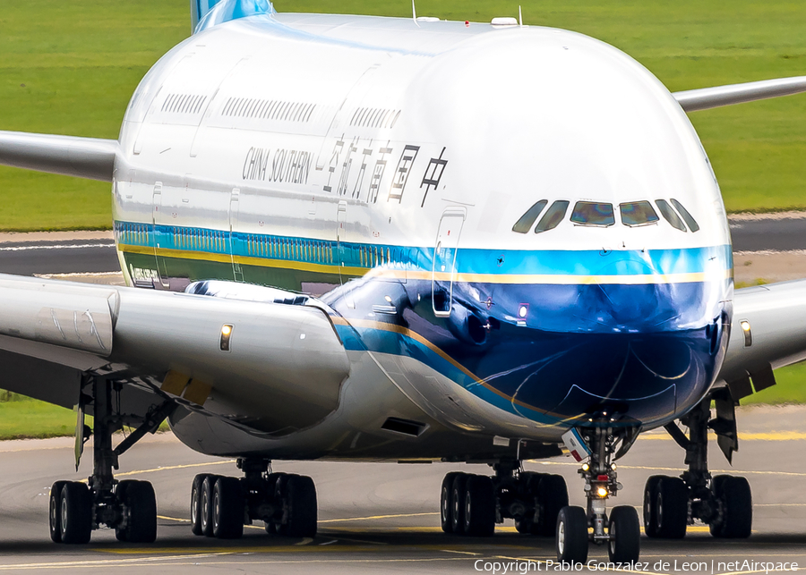 China Southern Airlines Airbus A380-841 (B-6140) | Photo 350081