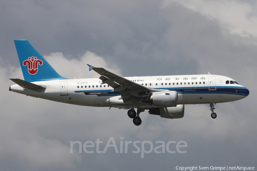 China Southern Airlines Airbus A319-132 (B-6202) | Photo 45803
