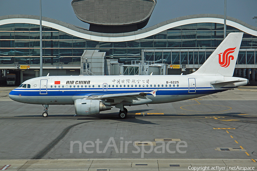 Air China Airbus A319-115 (B-6225) | Photo 369001