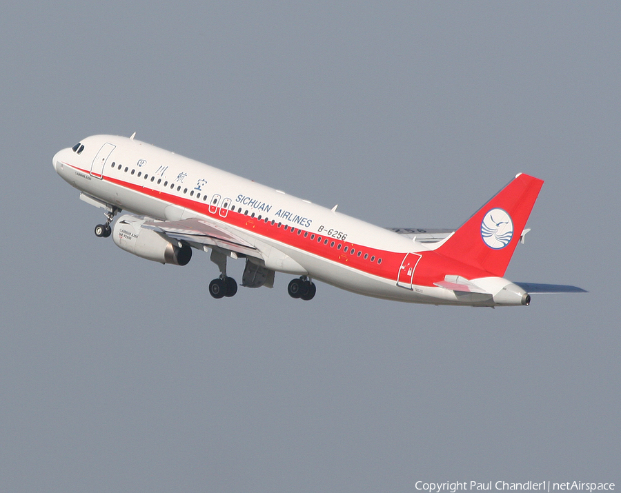 Sichuan Airlines Airbus A320-232 (B-6256) | Photo 64439