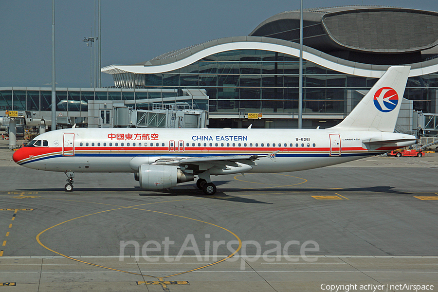 China Eastern Airlines Airbus A320-214 (B-6261) | Photo 368998