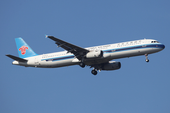 China Southern Airlines Airbus A321-231 (B-6273) at  Beijing - Capital, China
