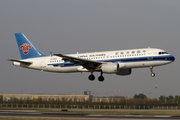 China Southern Airlines Airbus A320-214 (B-6282) at  Beijing - Capital, China