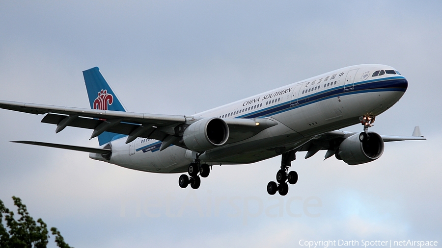 China Southern Airlines Airbus A330-223 (B-6516) | Photo 210231