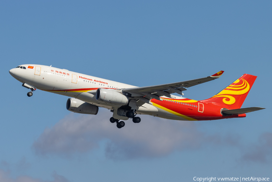 Hainan Airlines Airbus A330-243 (B-6519) | Photo 502093