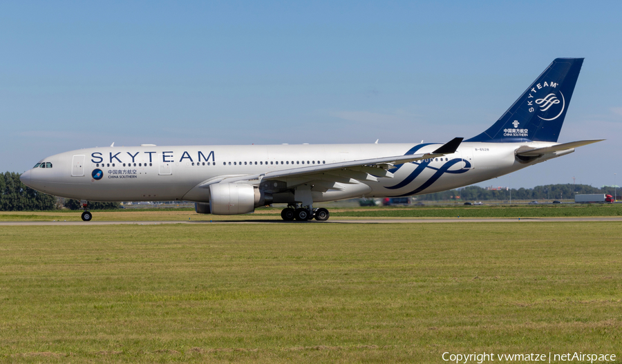 China Southern Airlines Airbus A330-223 (B-6528) | Photo 232953