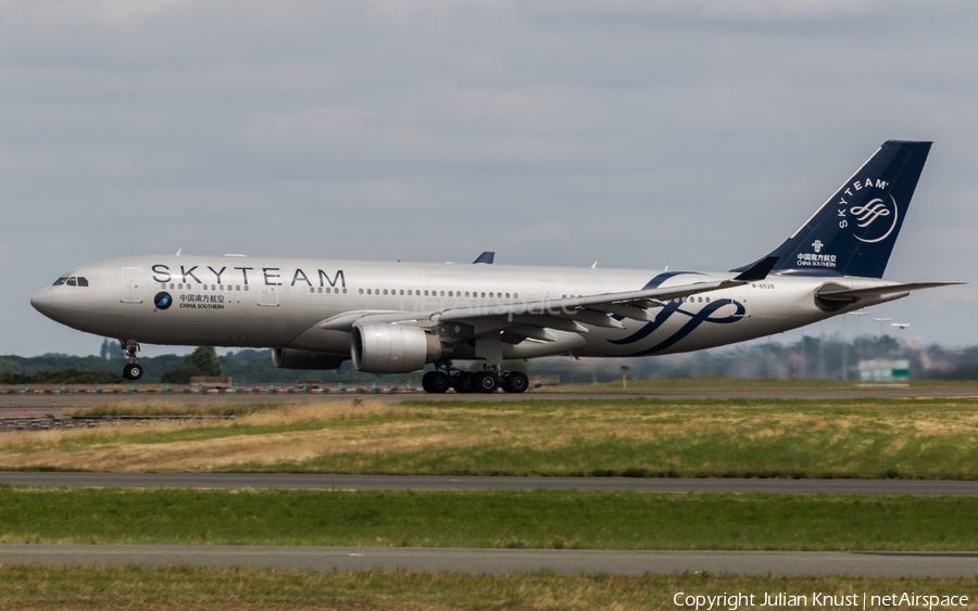 China Southern Airlines Airbus A330-223 (B-6528) | Photo 116044