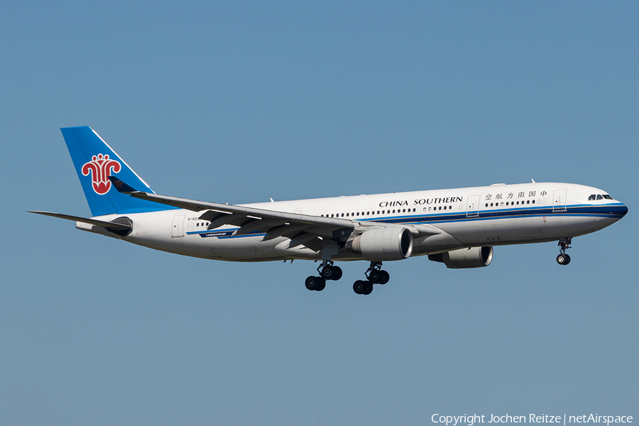 China Southern Airlines Airbus A330-223 (B-6532) | Photo 387945