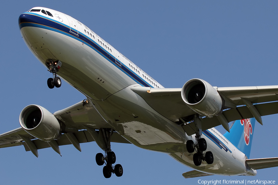 China Southern Airlines Airbus A330-223 (B-6532) | Photo 7903