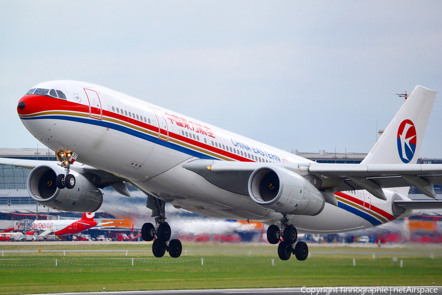 China Eastern Airlines Airbus A330-243 (B-6537) | Photo 420508