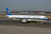 China Southern Airlines Airbus A321-231 (B-6553) at  Beijing - Capital, China