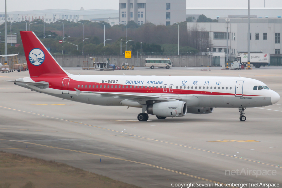 Sichuan Airlines Airbus A320-232 (B-6697) | Photo 194234