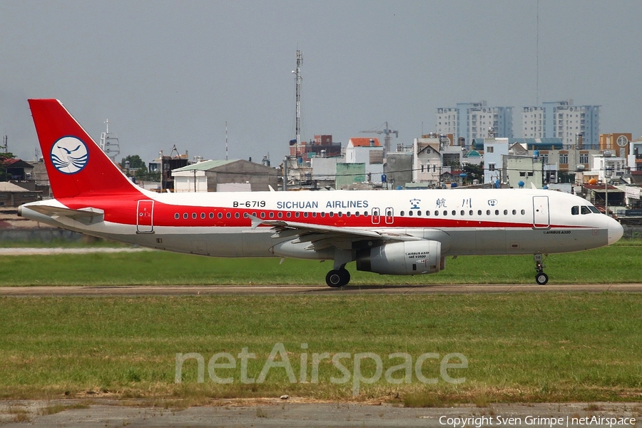 Sichuan Airlines Airbus A320-232 (B-6719) | Photo 15395