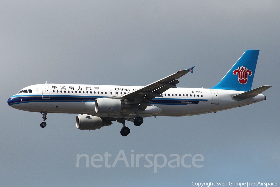 China Southern Airlines Airbus A320-214 (B-6738) | Photo 16042