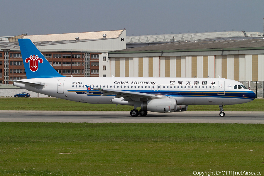 China Southern Airlines Airbus A320-232 (B-6762) | Photo 365502