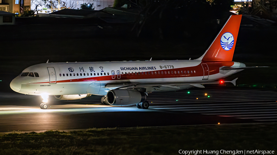 Sichuan Airlines Airbus A320-232 (B-6779) | Photo 672455