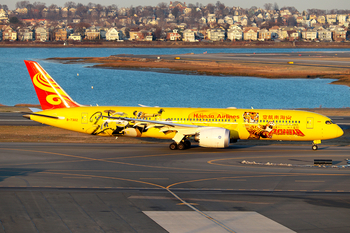 Hainan Airlines Boeing 787-9 Dreamliner (B-7302) at  Boston - Logan International, United States