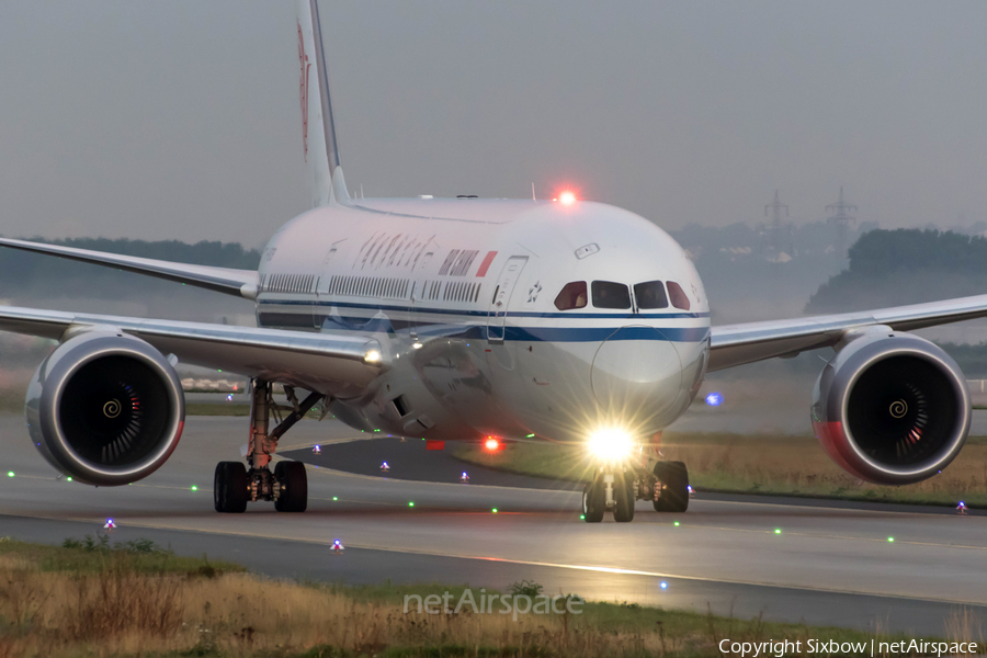 Air China Boeing 787-9 Dreamliner (B-7879) | Photo 258026