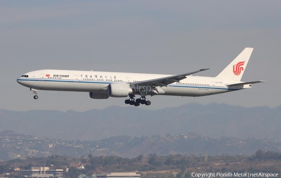 Air China Boeing 777-39L(ER) (B-7952) | Photo 655234