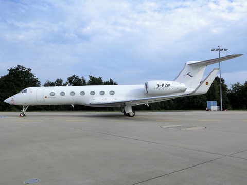 Deer Jet Gulfstream G-V-SP (G550) (B-8135) at  Cologne/Bonn, Germany